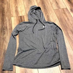 Womens small under armour pull over